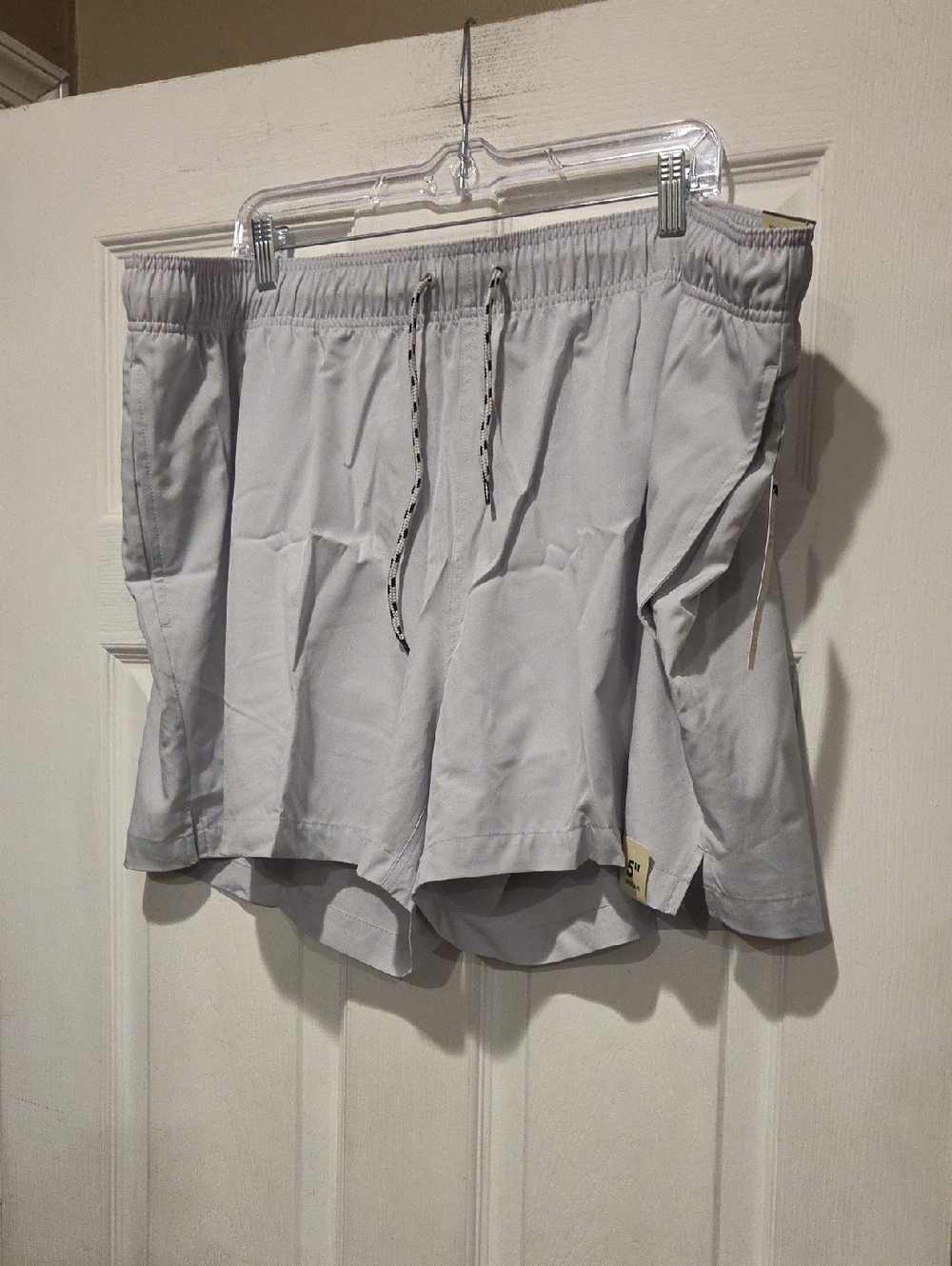 NO BOUNDARIES SWIM TRUNKS